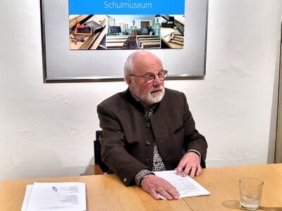 Kulturpreisträger Dieter Radl im Schulmuseum